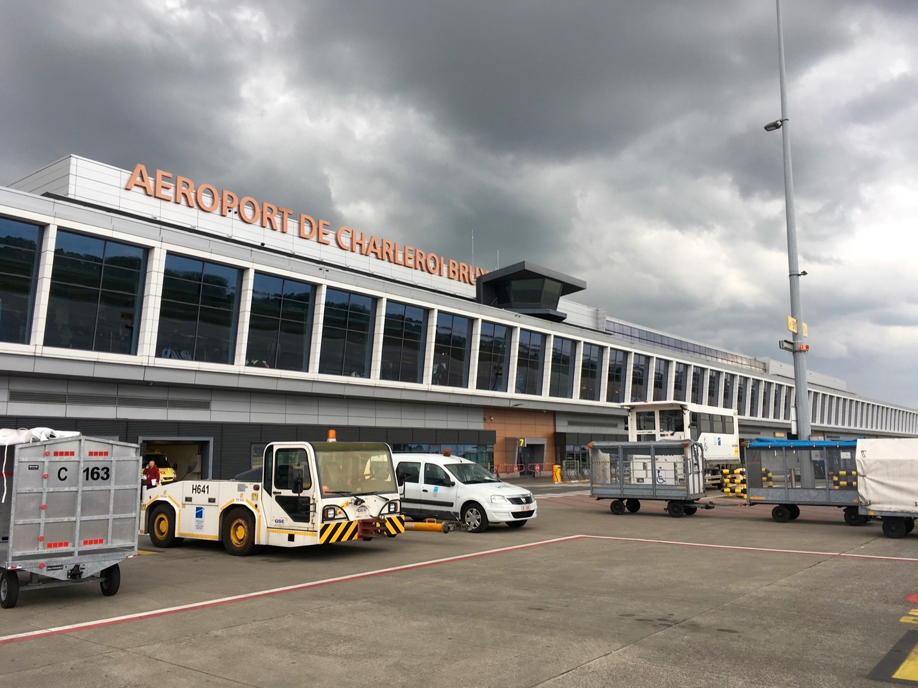 Aérogare de Charleroi Bruxelles-Sud