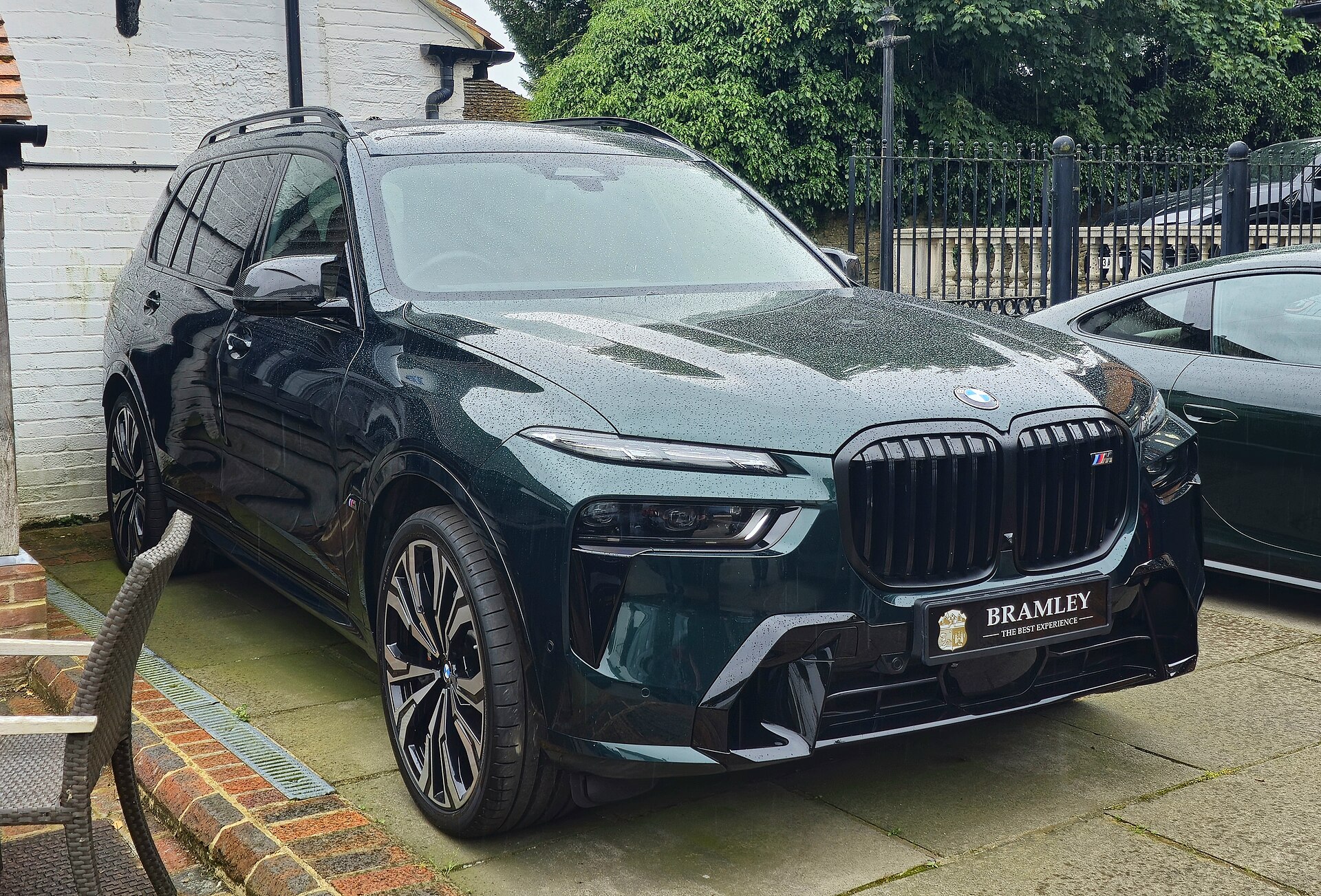 BMW X7, trois-quarts